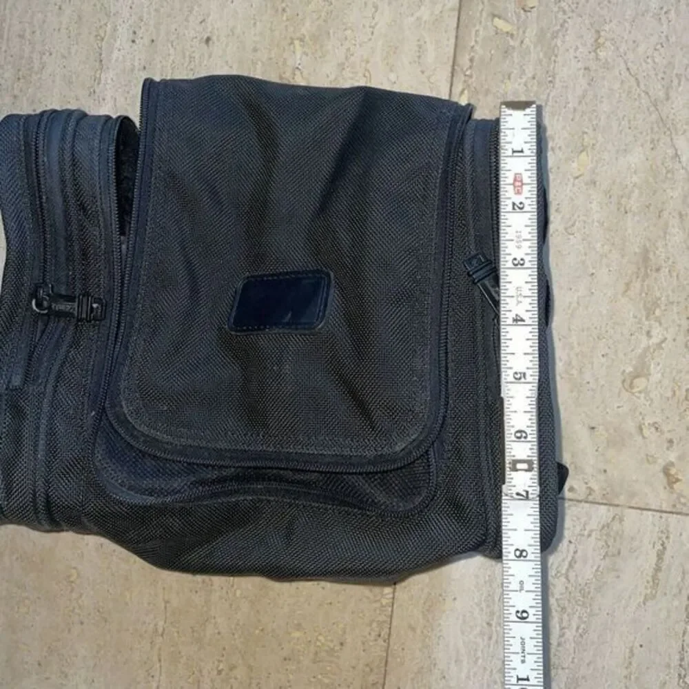 Tumi - Alpha Travel Kit Toiletry‎ Bag - Black 2691D3